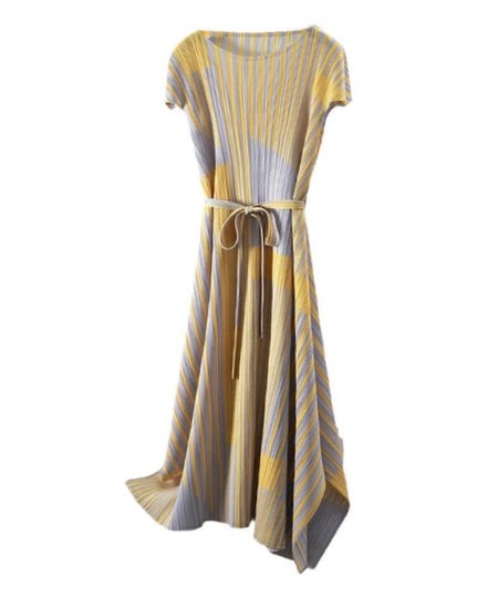 Long Pleated Loose Belted Dress In Yellow - BEYAZURA.COM