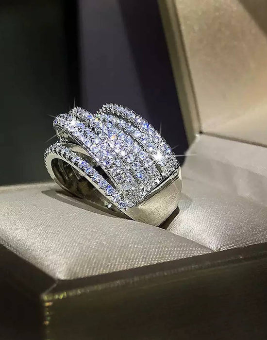 Luxury Round Gemstone Diamond Ring - BEYAZURA.COM