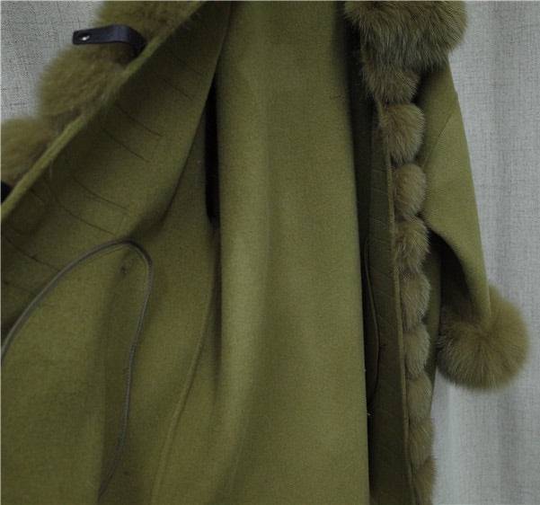 Luxury Wool Cashmere Coat With Fox Fur Trims - BEYAZURA.COM