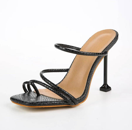 Square Toe Strapped Heel Sandals - BEYAZURA.COM